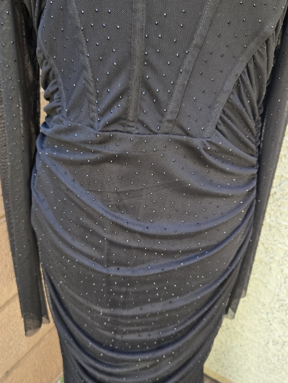 Black Halo Lexington Long Sleeve Mesh Evening Gown - Picture 8 of 16